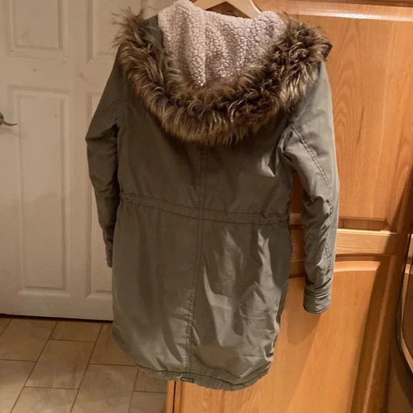 Winter Jacket - Picture 5 of 5